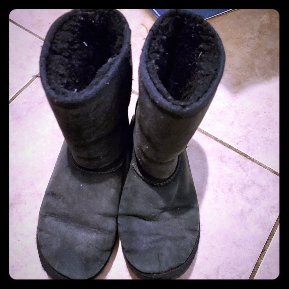 Black Youth Uggs